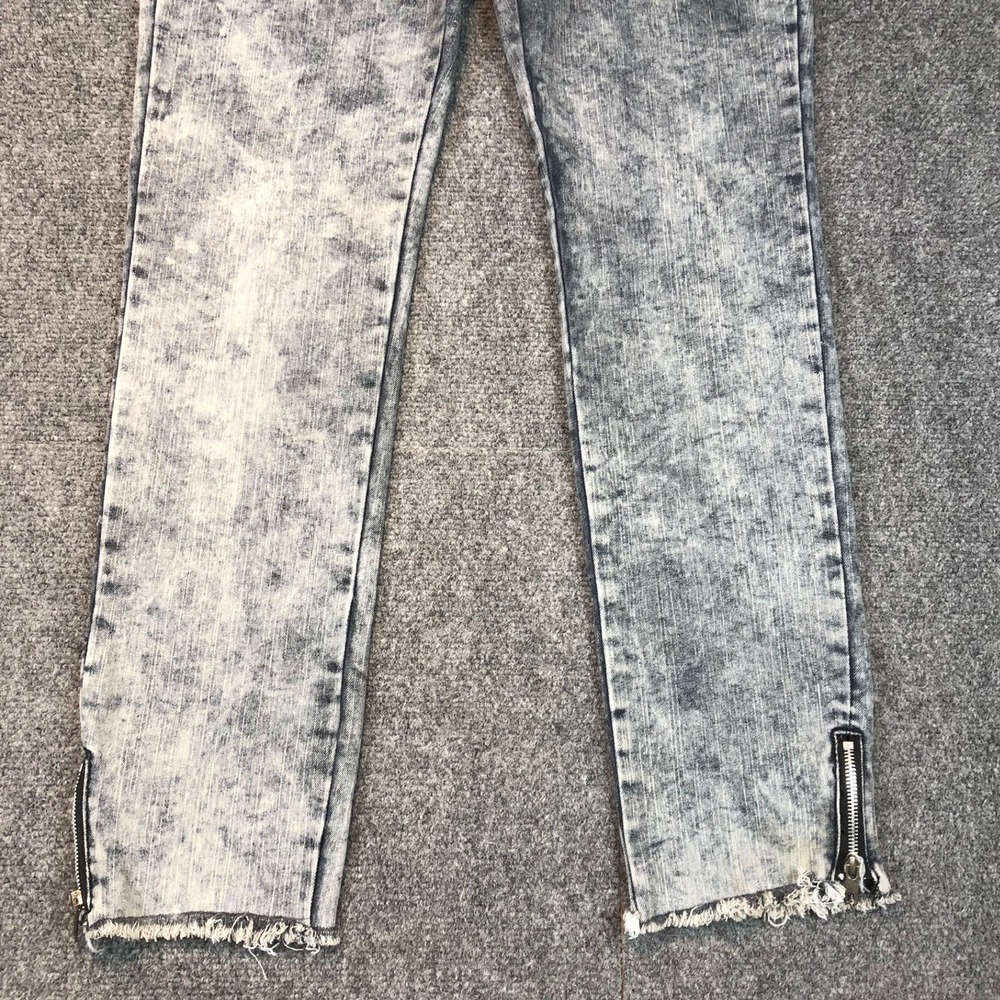 Twentyone Black Acid Wash Cropped Jeans Zipper Ankle Frayed Hem Size 13/14 - Picture 2 of 14